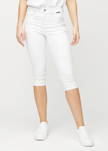 Weiße skinny Capris, Modellname Marguerites, die eng am Bein anliegen und direkt unter dem Knie enden, von vorn gesehen.