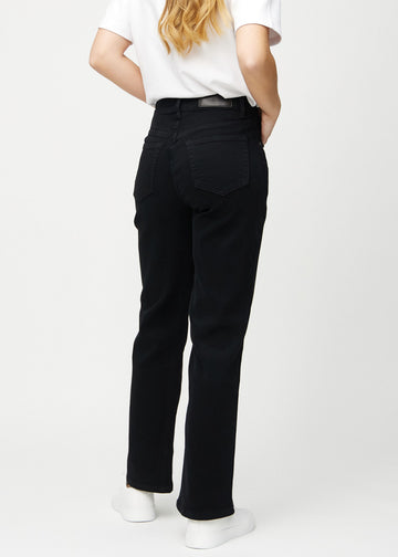 Loose-Jeans für Damen in Schwarz, Farbe Ravens. Rückansicht an einem Model, die gesamte lockere Passform ist zu sehen.