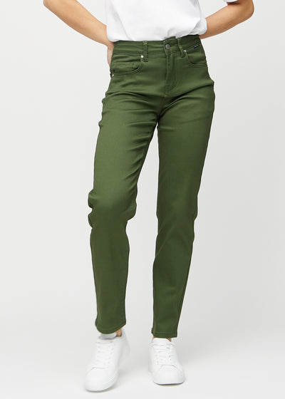 Dunkelgrüne regular jeans, Modellname Renewals, die gerade am Bein heruntergehen, von vorne gesehen.