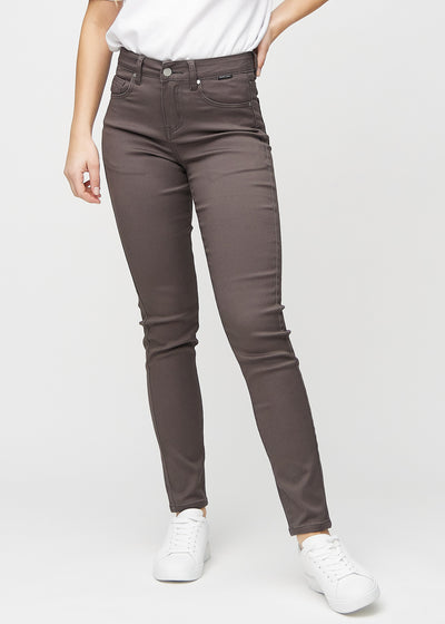 Graubraune slim jeans, Modellname Thunders, die eng am Bein sitzen, jedoch am Knöchel etwas lockerer, von vorne gesehen.
